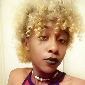 Meet your Posher, Destiny